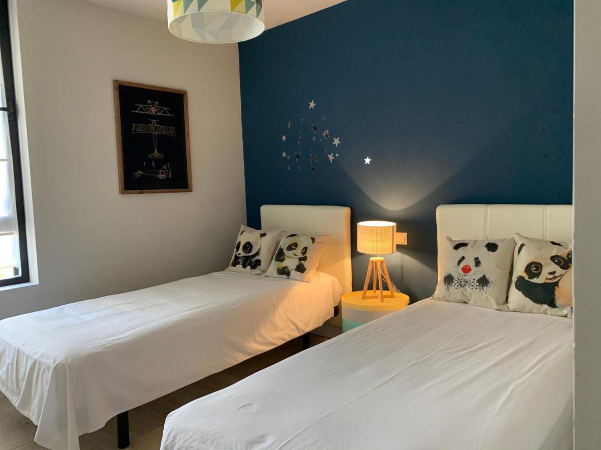 Luxury House 110 M2 On The Beach, Pool, Parking Torremolinos Ngoại thất bức ảnh